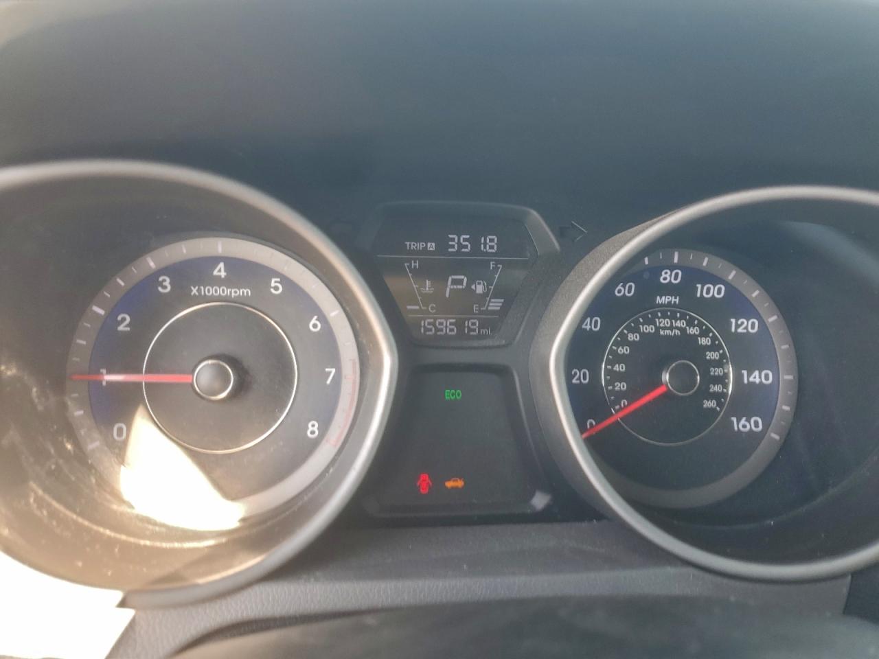 2016 HYUNDAI ELANTRA SE photo 9