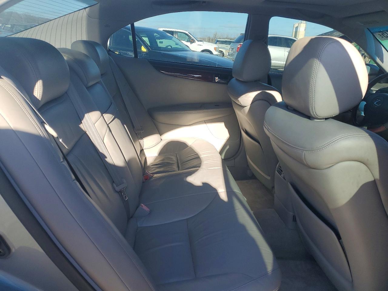 2002 LEXUS ES 300 photo 10
