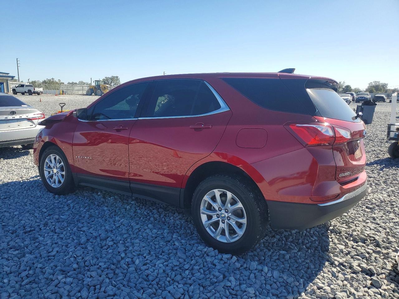 2019 CHEVROLET EQUINOX LT photo 2