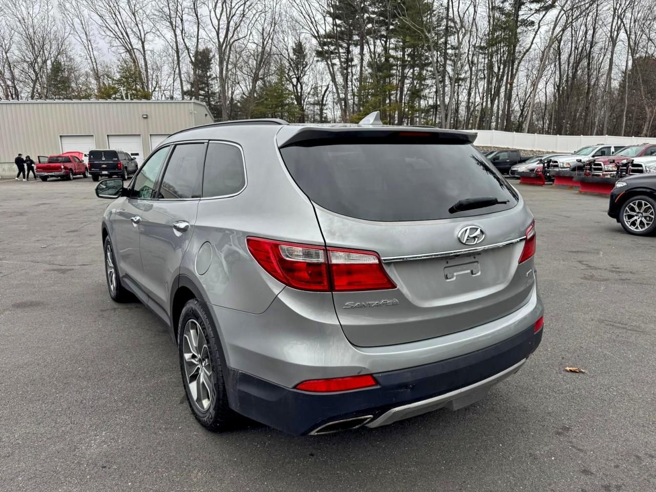2016 HYUNDAI SANTA FE SE photo 2