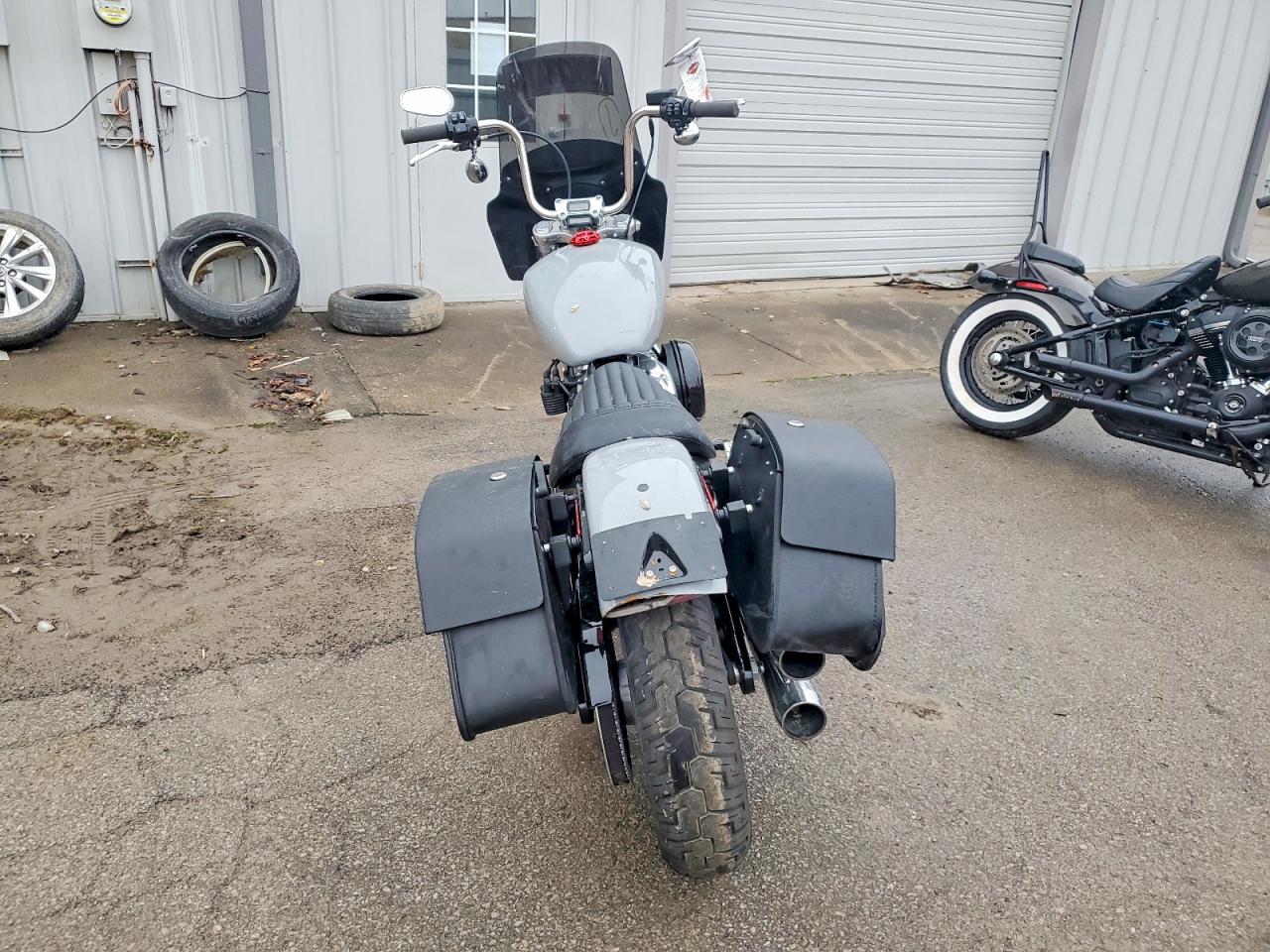 2023 HARLEY-DAVIDSON FXST photo 4