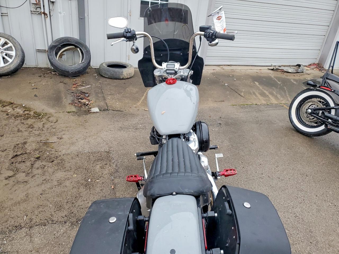2023 HARLEY-DAVIDSON FXST photo 6