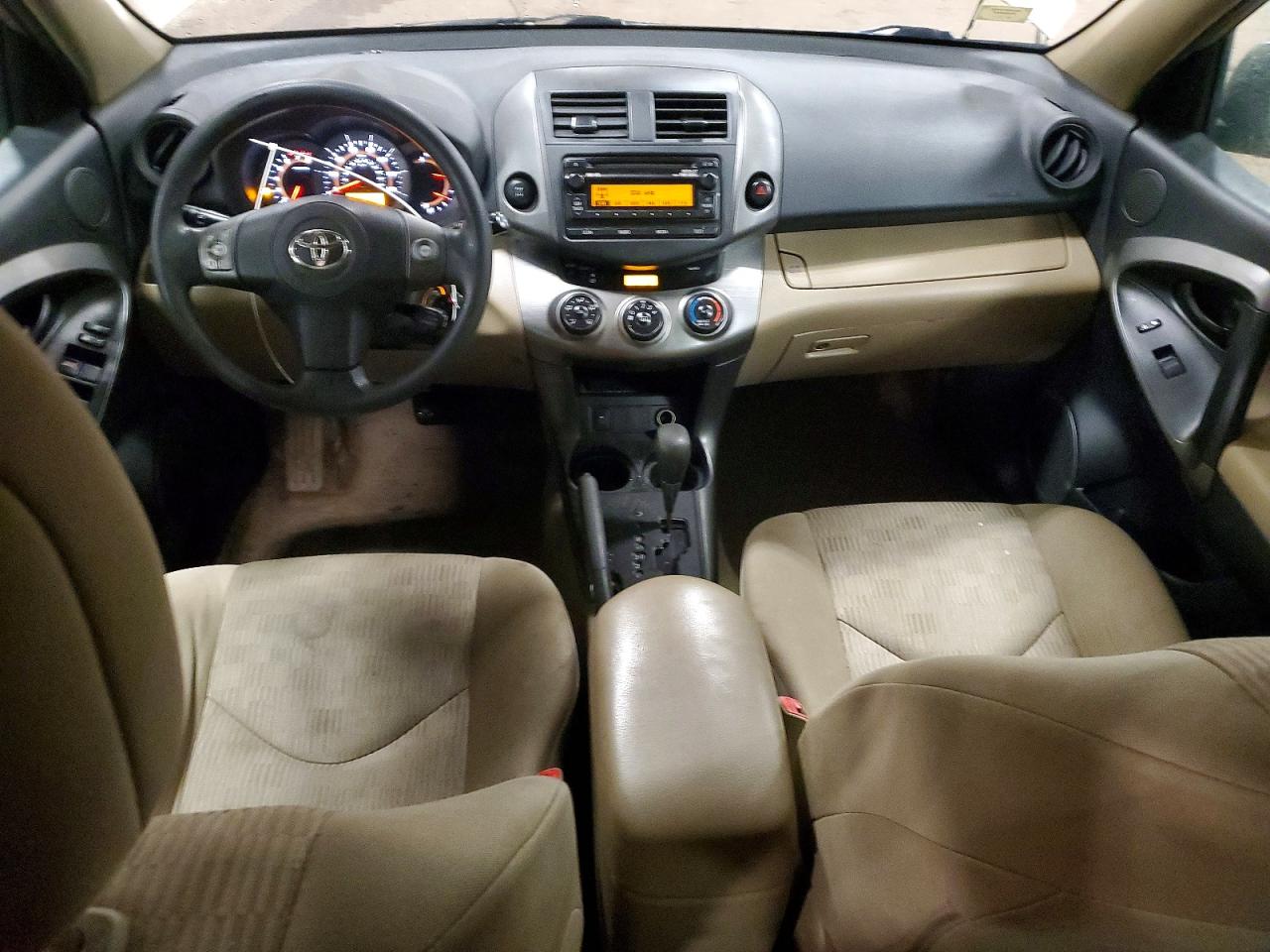 2012 TOYOTA RAV4 photo 8