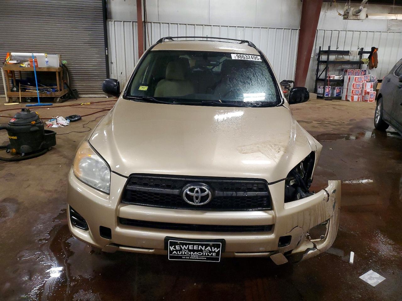 2012 TOYOTA RAV4 photo 5