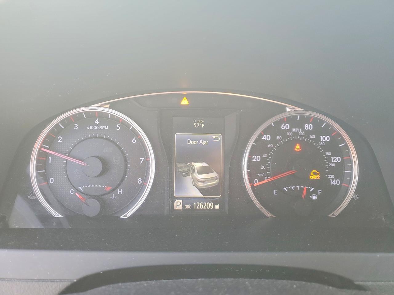 2017 TOYOTA CAMRY LE photo 9