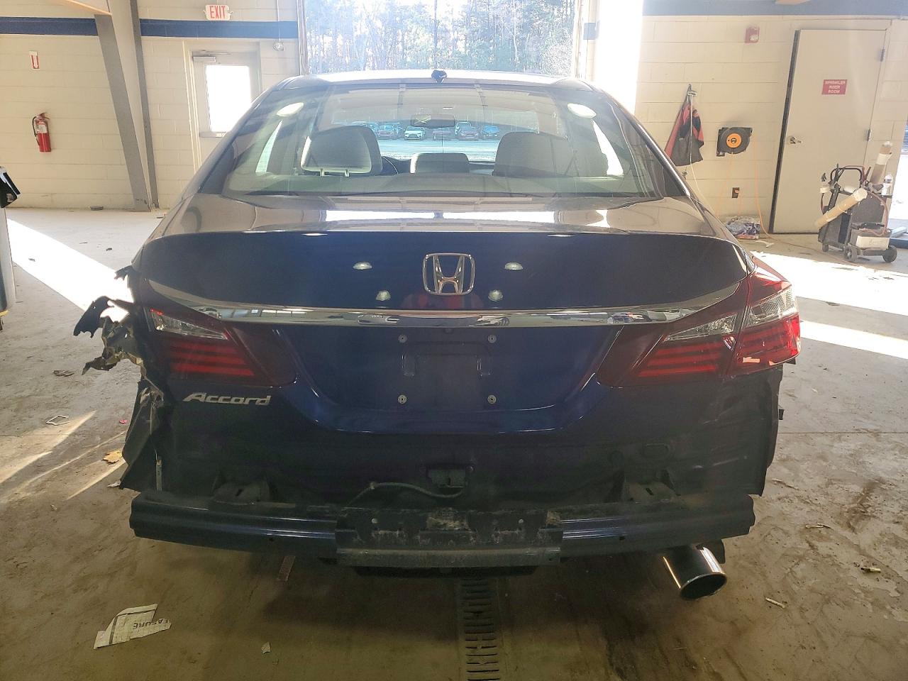 2017 HONDA ACCORD EXL photo 11