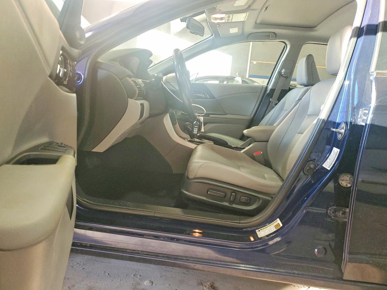 2017 HONDA ACCORD EXL photo 13