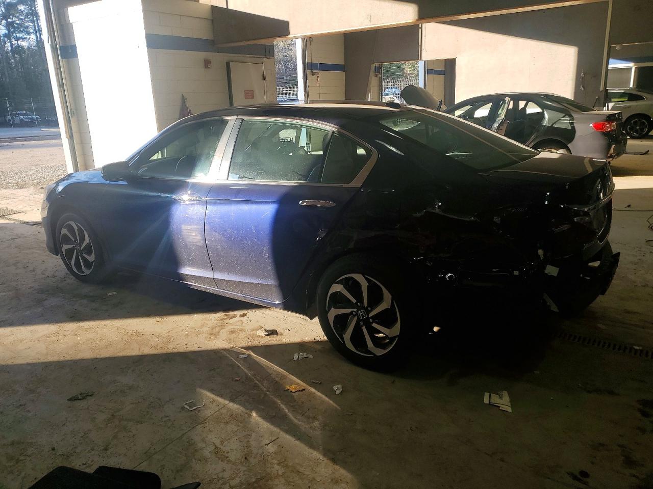 2017 HONDA ACCORD EXL photo 3