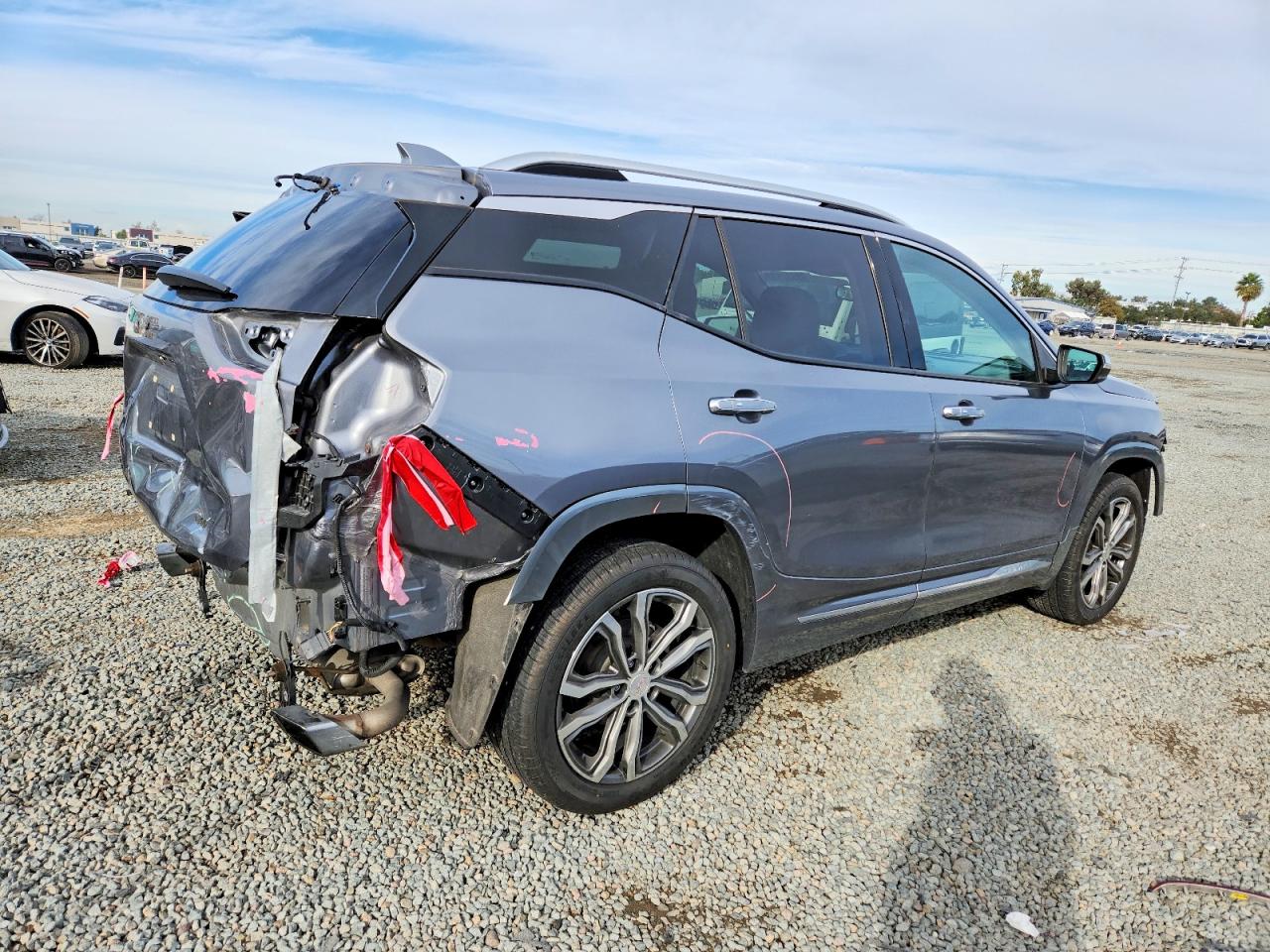 2020 GMC TERRAIN DENALI photo 3