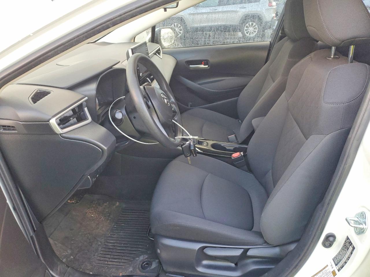 2021 TOYOTA COROLLA LE photo 7