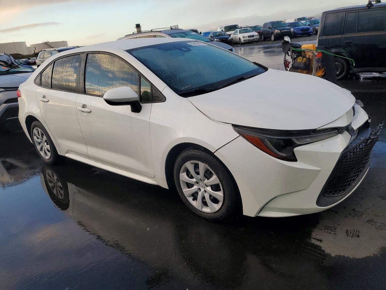 2021 TOYOTA COROLLA LE photo 4