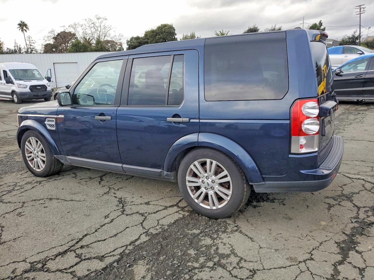 2011 LAND ROVER LR4 HSE photo 2