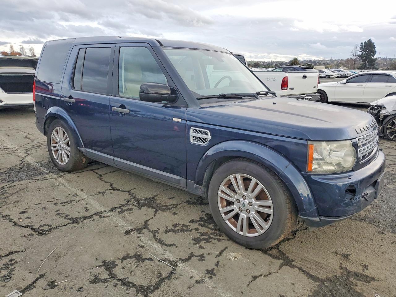 2011 LAND ROVER LR4 HSE photo 4