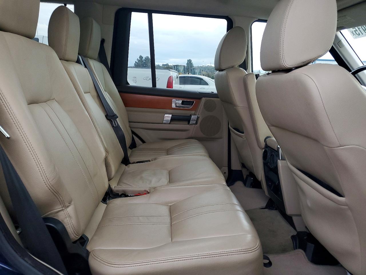 2011 LAND ROVER LR4 HSE photo 11
