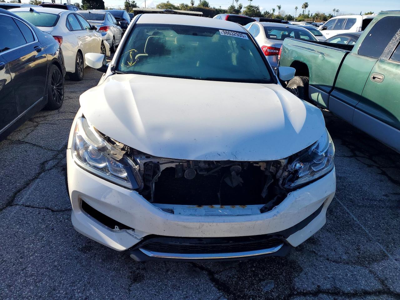 2017 HONDA ACCORD LX photo 5
