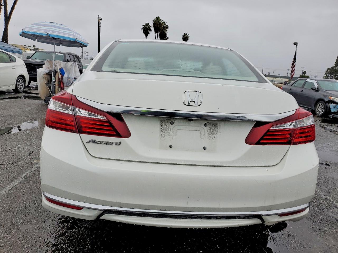 2017 HONDA ACCORD LX photo 6