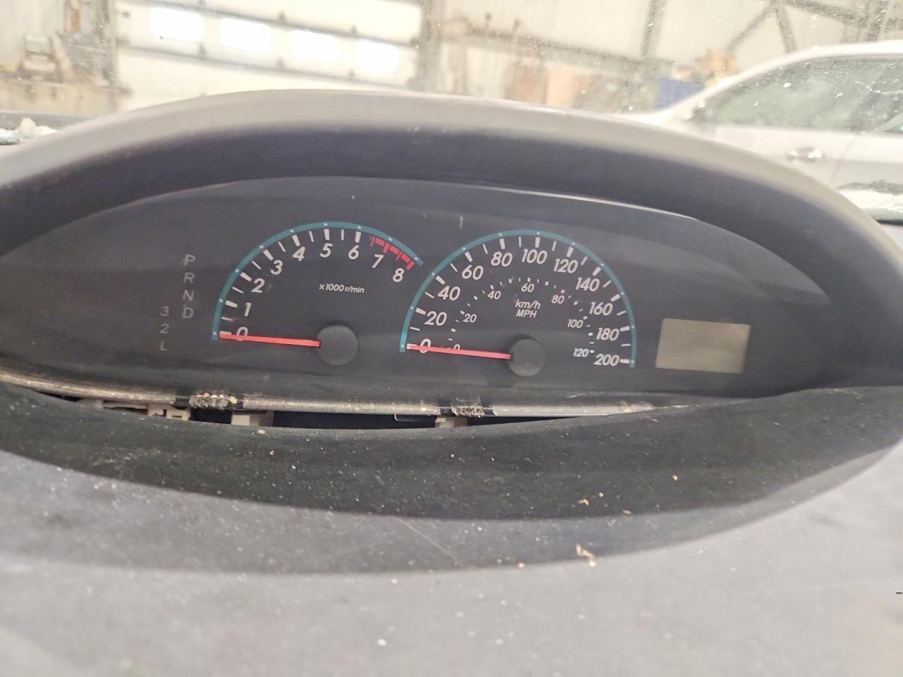2010 TOYOTA YARIS photo 9
