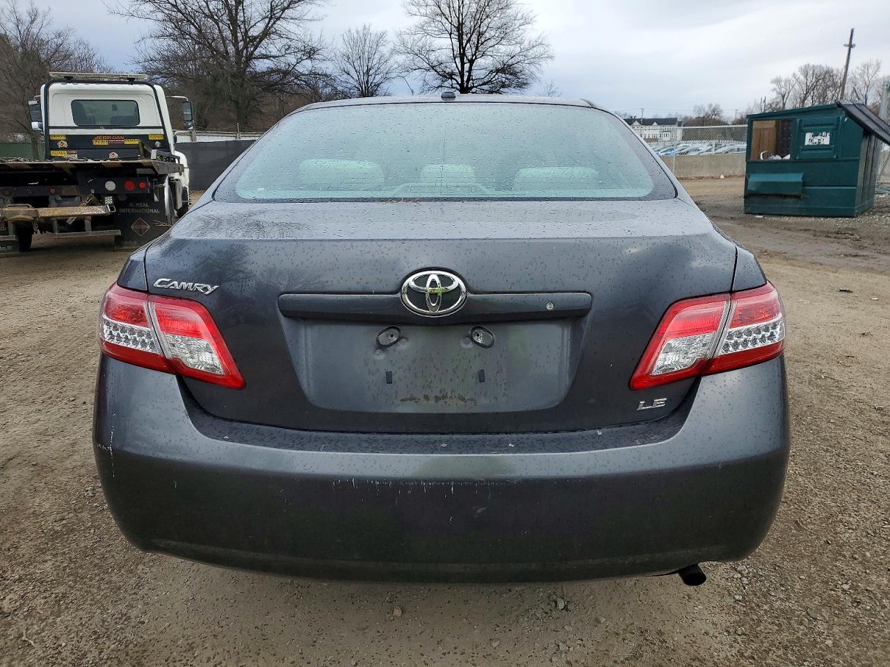 2010 TOYOTA CAMRY BASE photo 6