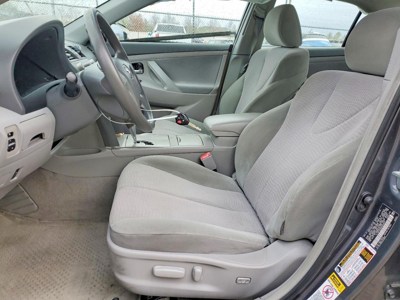 2010 TOYOTA CAMRY BASE photo 7