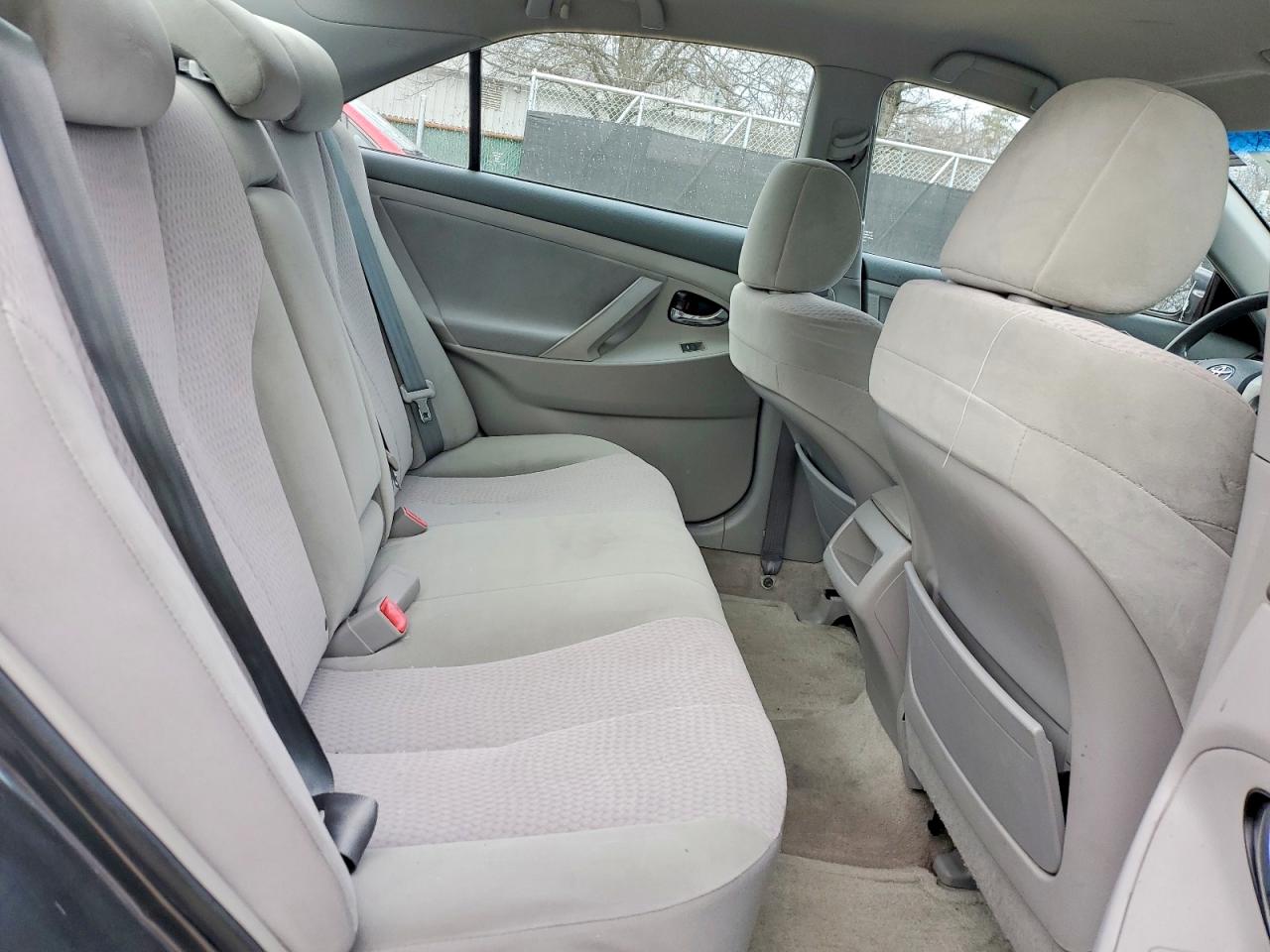 2010 TOYOTA CAMRY BASE photo 10