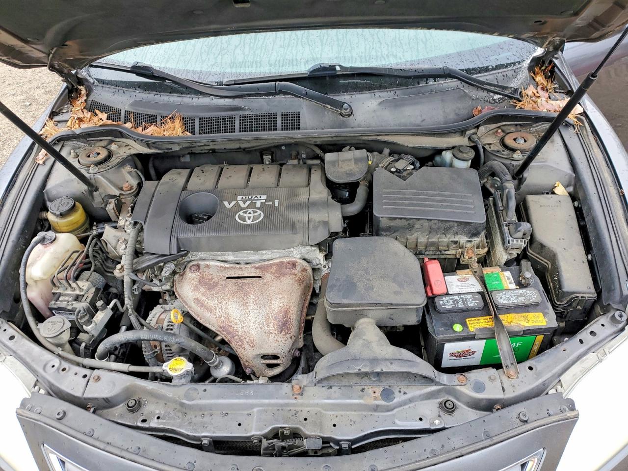 2010 TOYOTA CAMRY BASE photo 11
