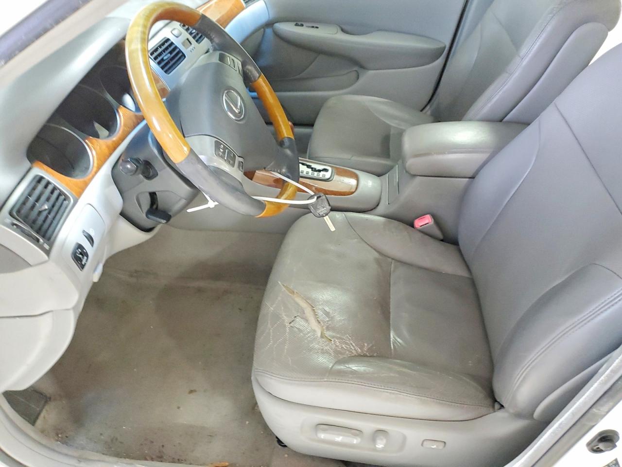 2005 LEXUS ES 330 photo 13