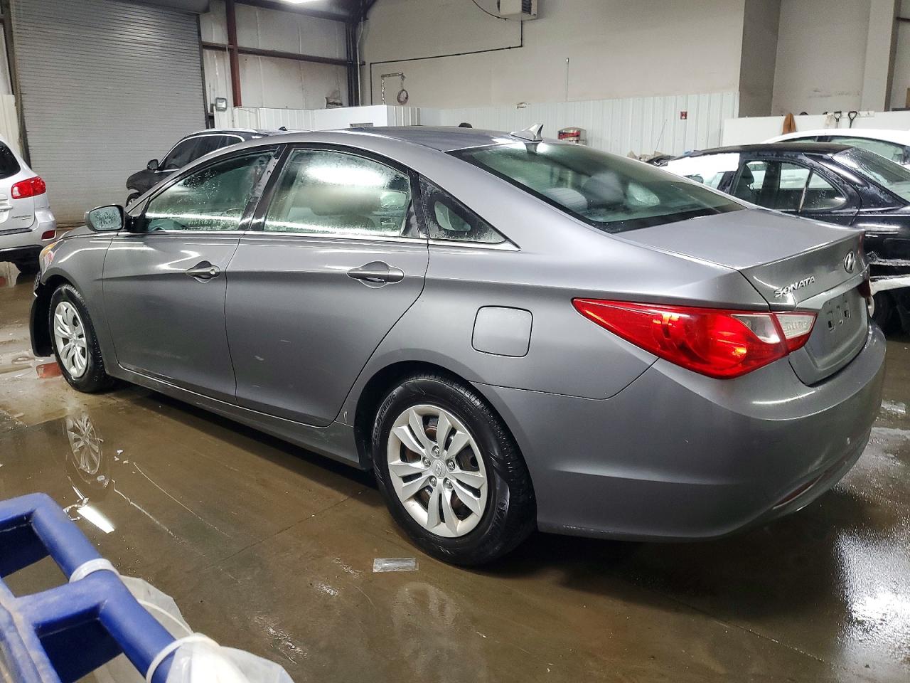2011 HYUNDAI SONATA GLS photo 2