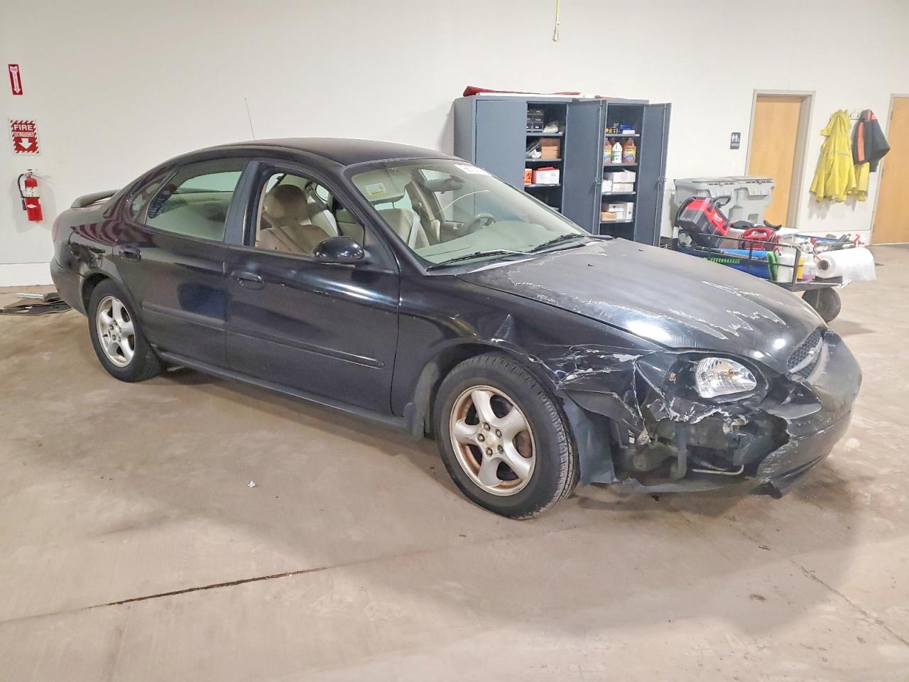 2003 FORD TAURUS SE photo 4