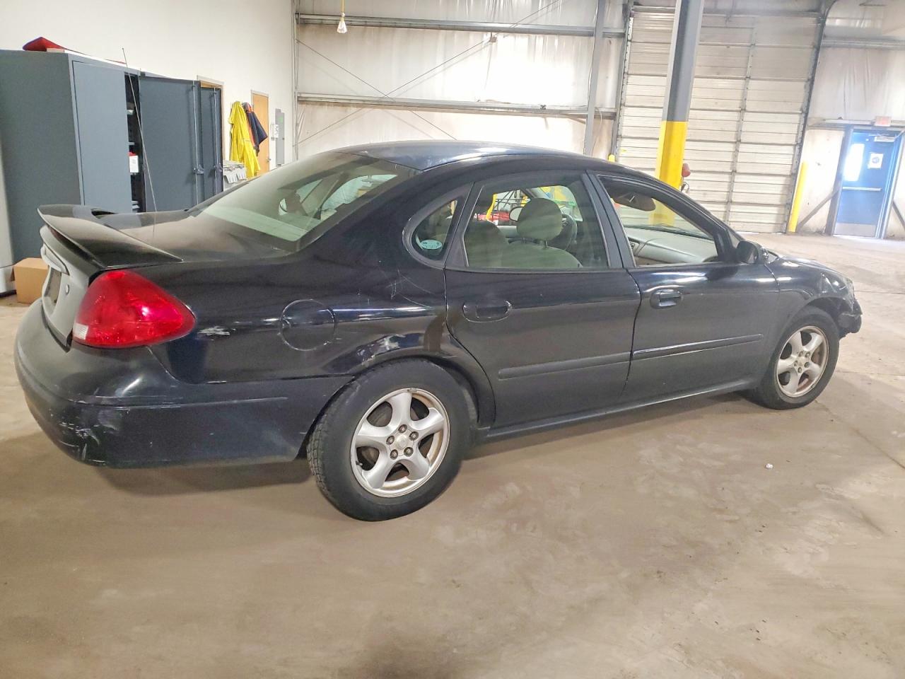 2003 FORD TAURUS SE photo 3