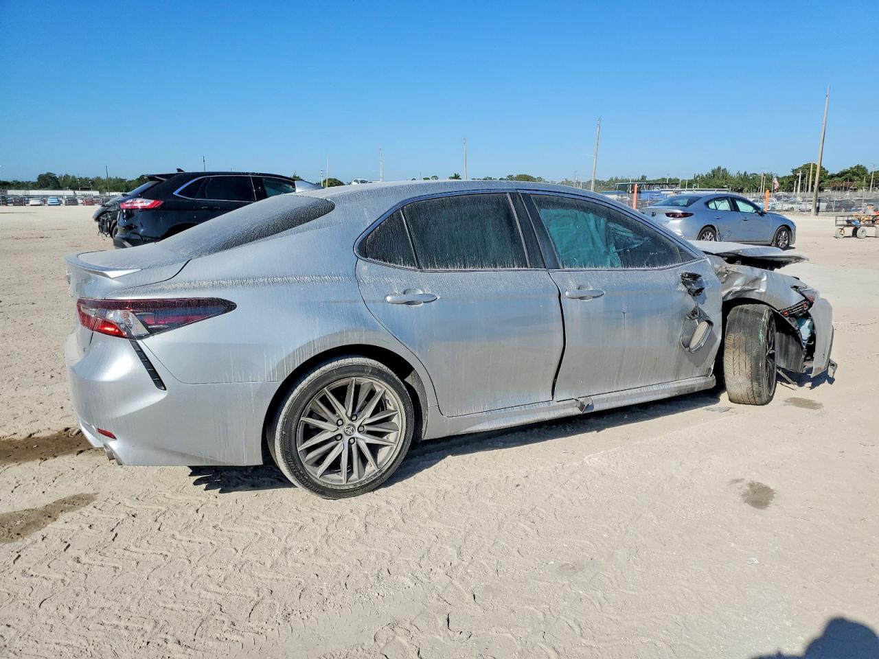 2024 TOYOTA CAMRY SE NIGHT SHADE photo 3