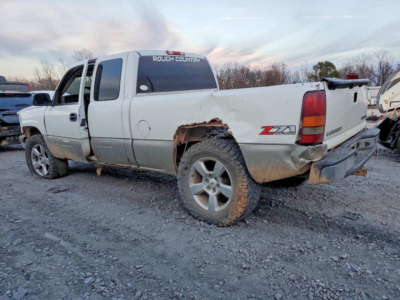 2003 CHEVROLET SILVERADO K1500 photo 4