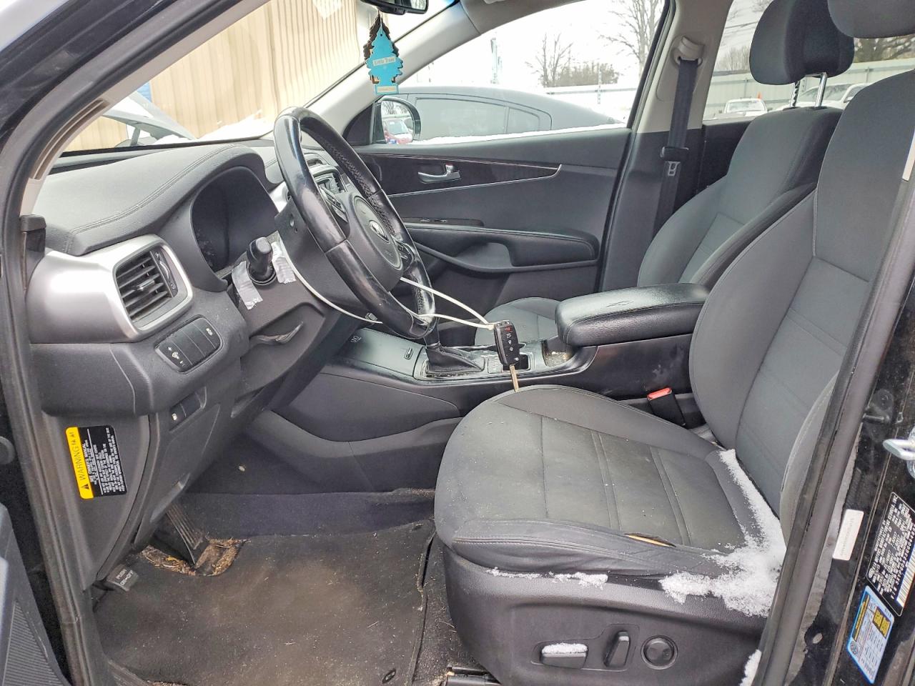 2016 KIA SORENTO LX photo 7