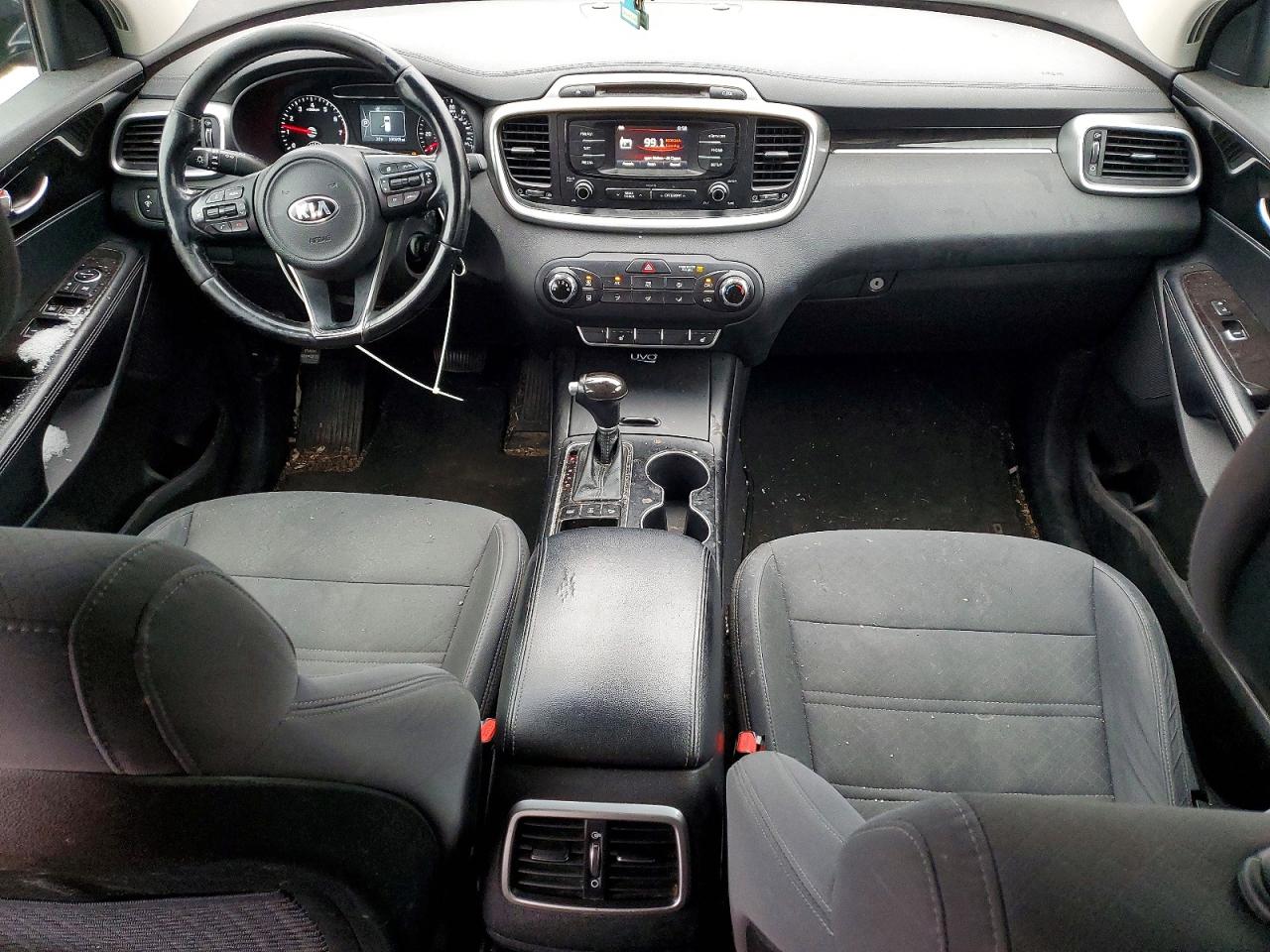2016 KIA SORENTO LX photo 8