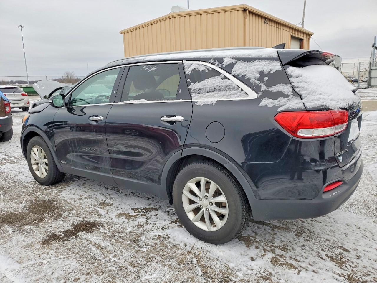 2016 KIA SORENTO LX photo 2