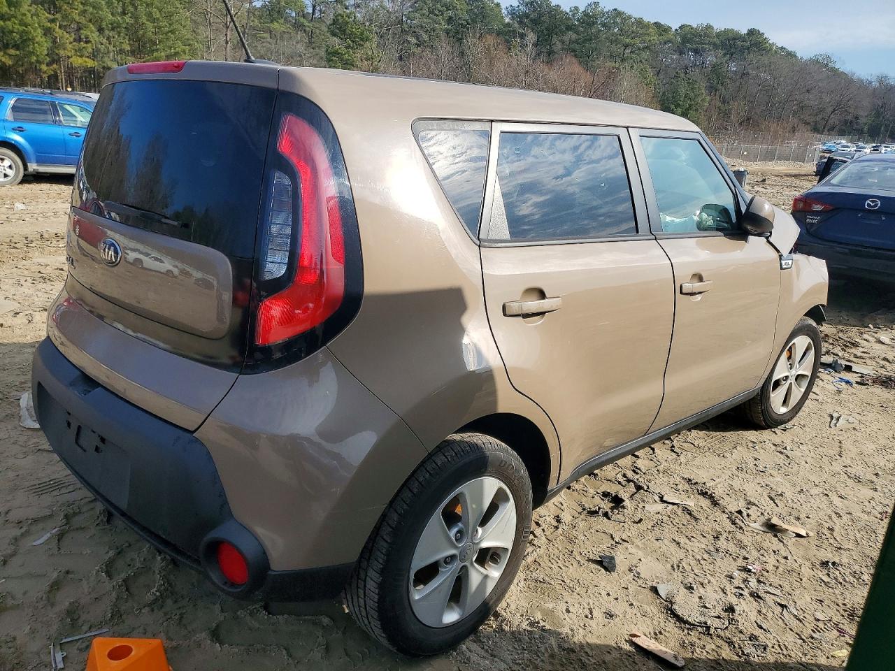 2015 KIA SOUL photo 3