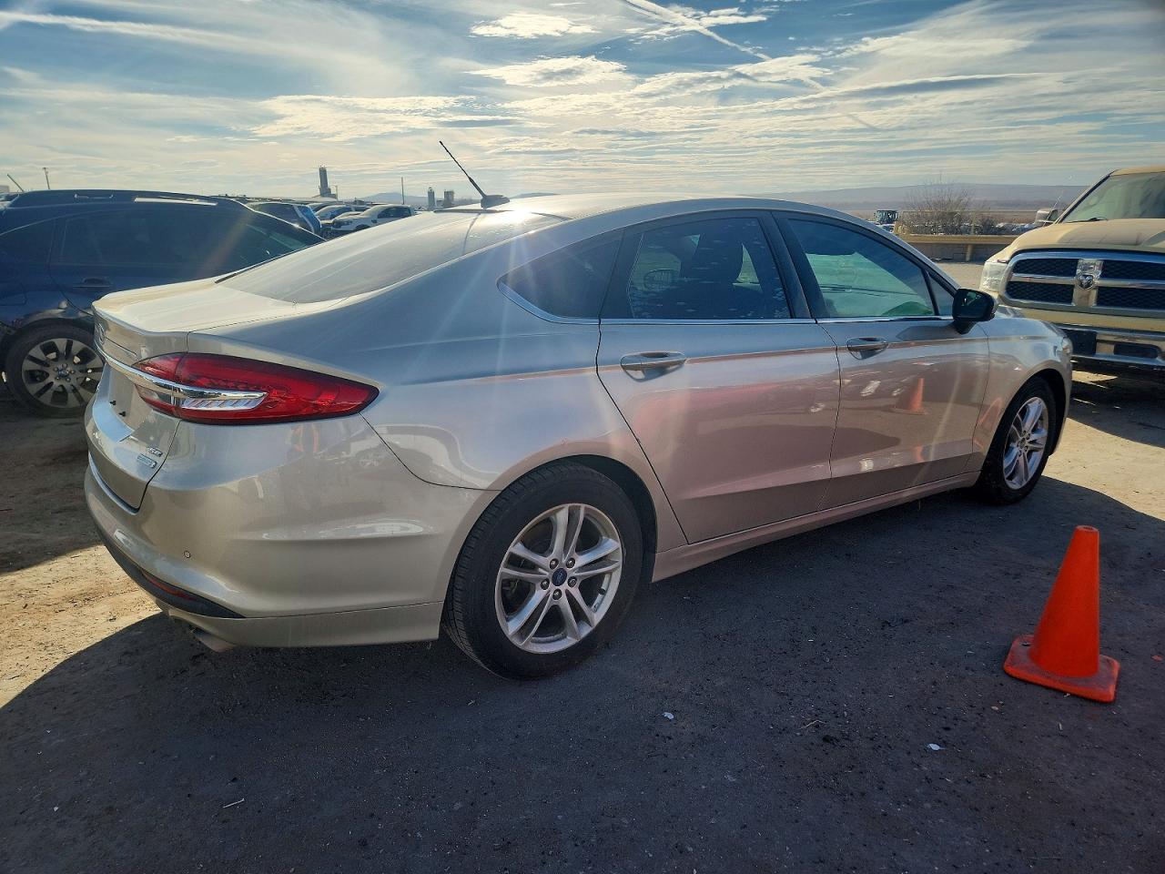 2018 FORD FUSION SE photo 3