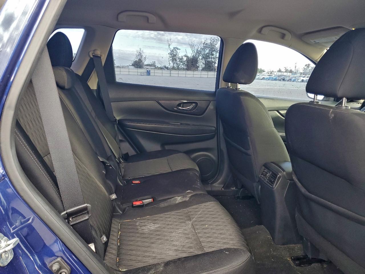 2018 NISSAN ROGUE S photo 11