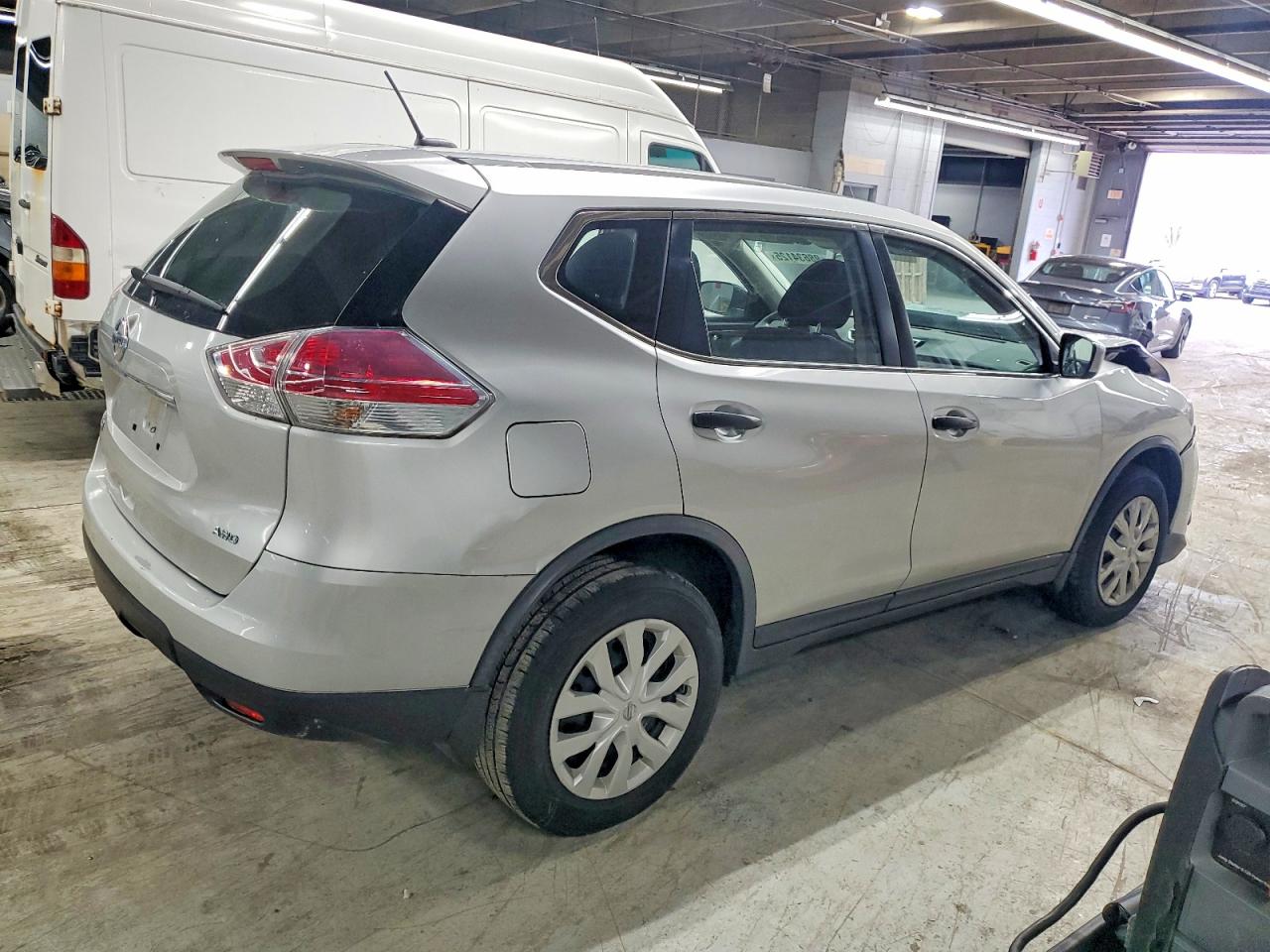 2016 NISSAN ROGUE S photo 3