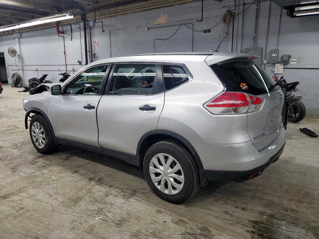 2016 NISSAN ROGUE S photo 2