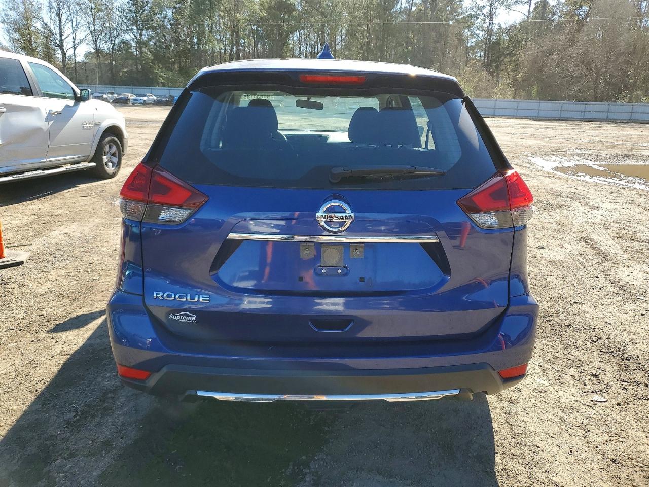 2018 NISSAN ROGUE S photo 6