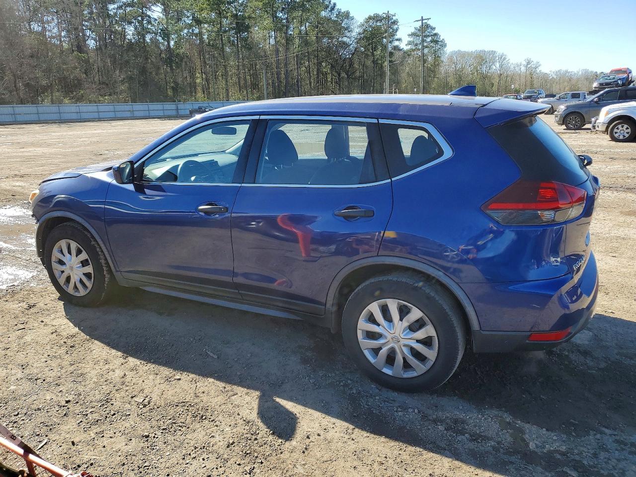 2018 NISSAN ROGUE S photo 2