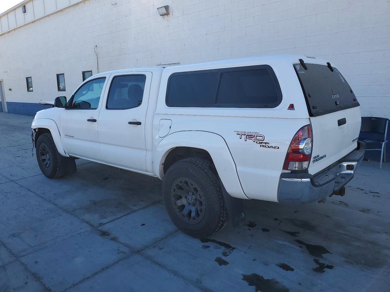 2009 TOYOTA TACOMA DOUBLE CAB photo 2