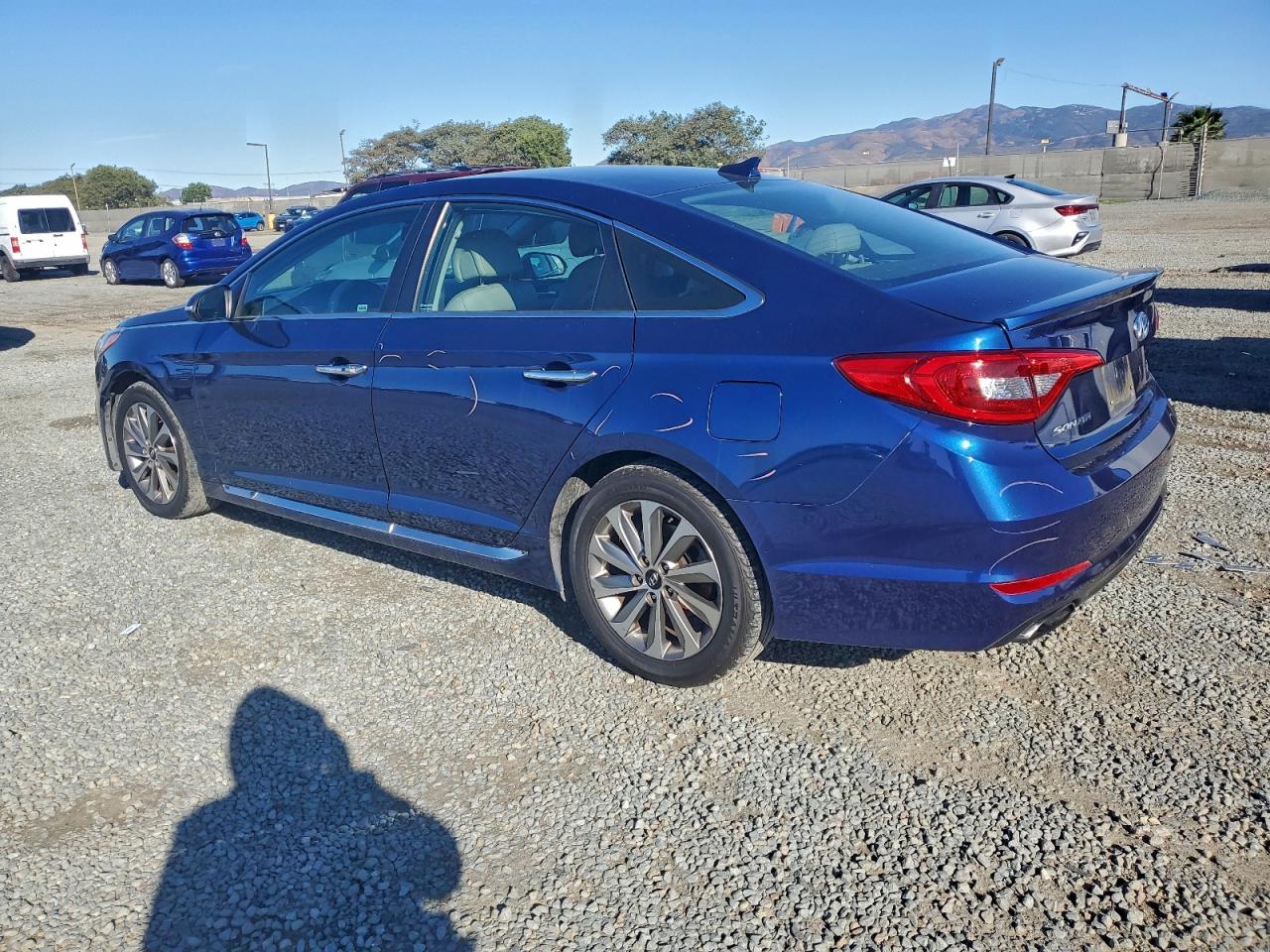 2015 HYUNDAI SONATA SPORT photo 2