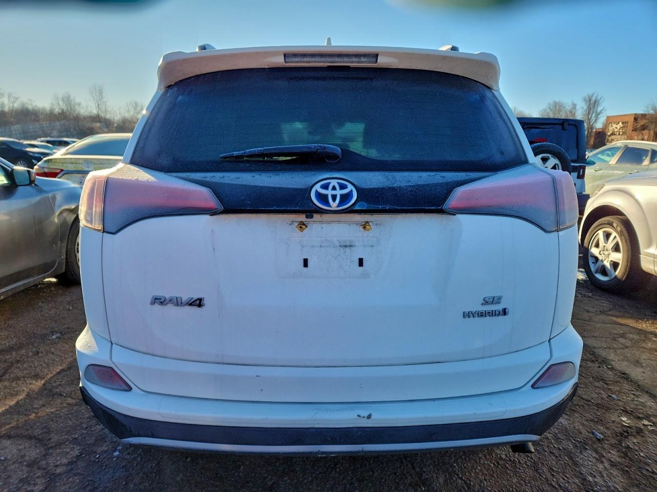 2018 TOYOTA RAV4 HV SE photo 6