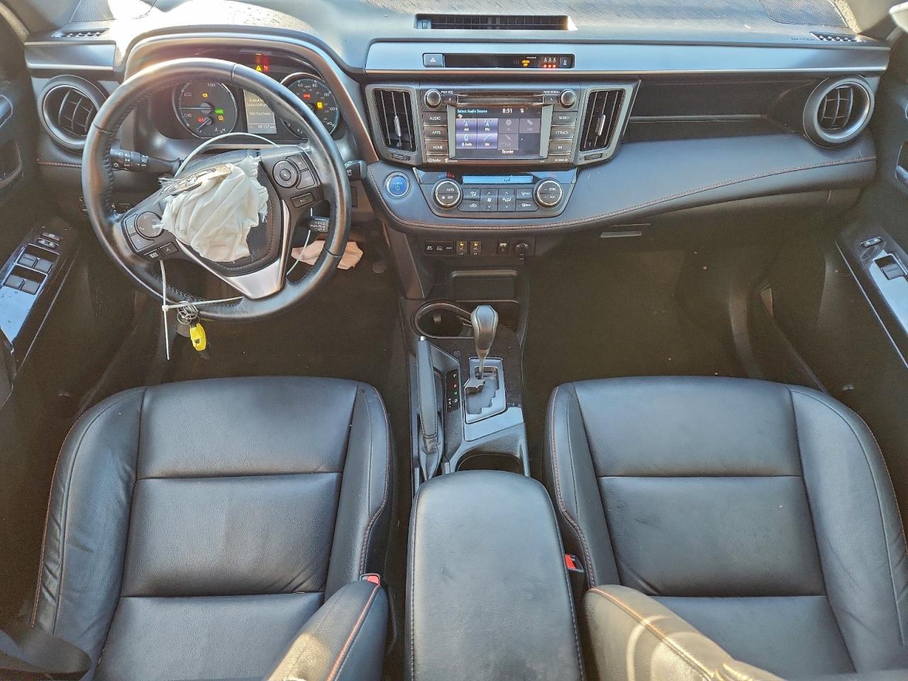 2018 TOYOTA RAV4 HV SE photo 8