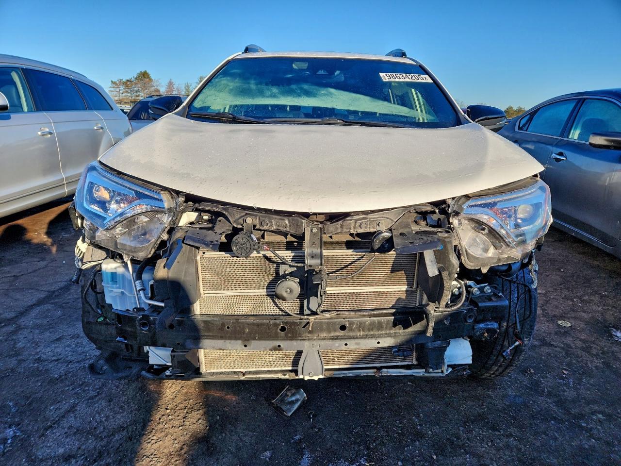 2018 TOYOTA RAV4 HV SE photo 5