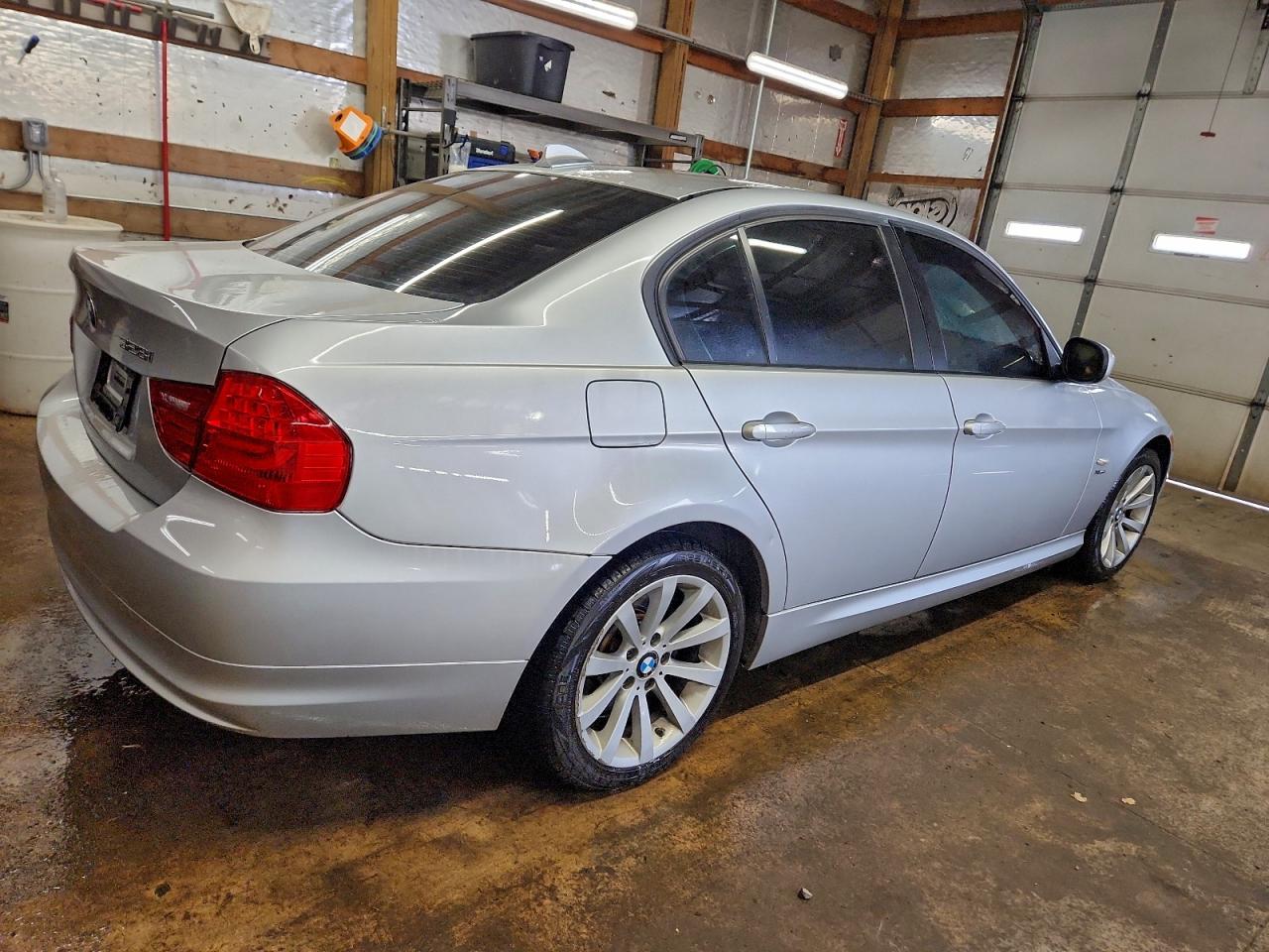 2011 BMW 328 XI photo 3