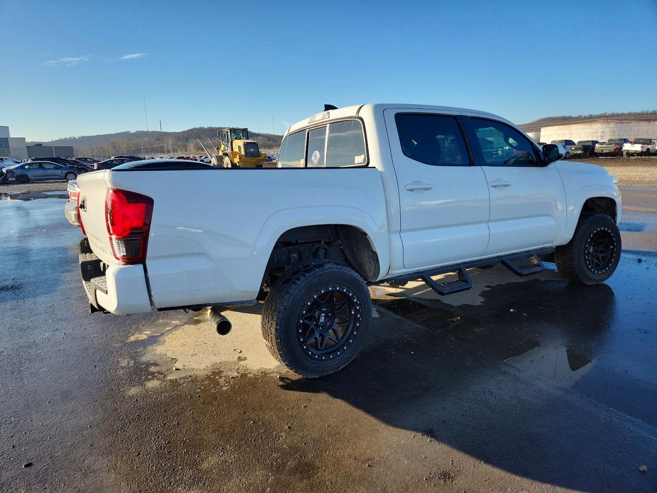 2022 TOYOTA TACOMA DOUBLE CAB photo 3