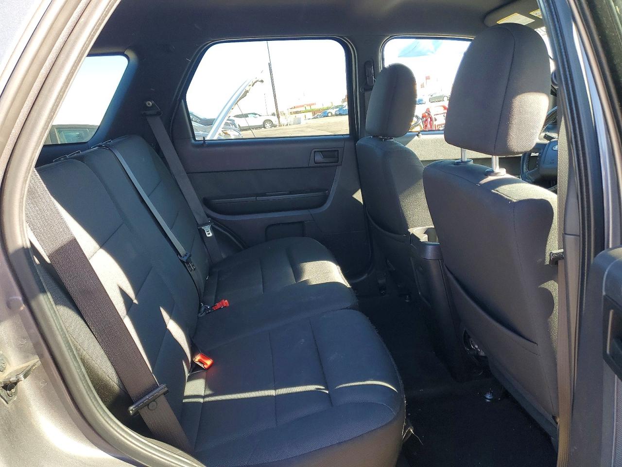 2010 FORD ESCAPE XLT photo 11