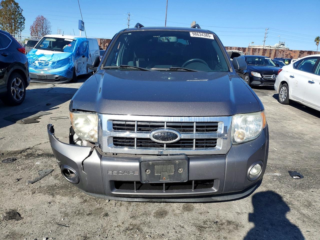 2010 FORD ESCAPE XLT photo 5